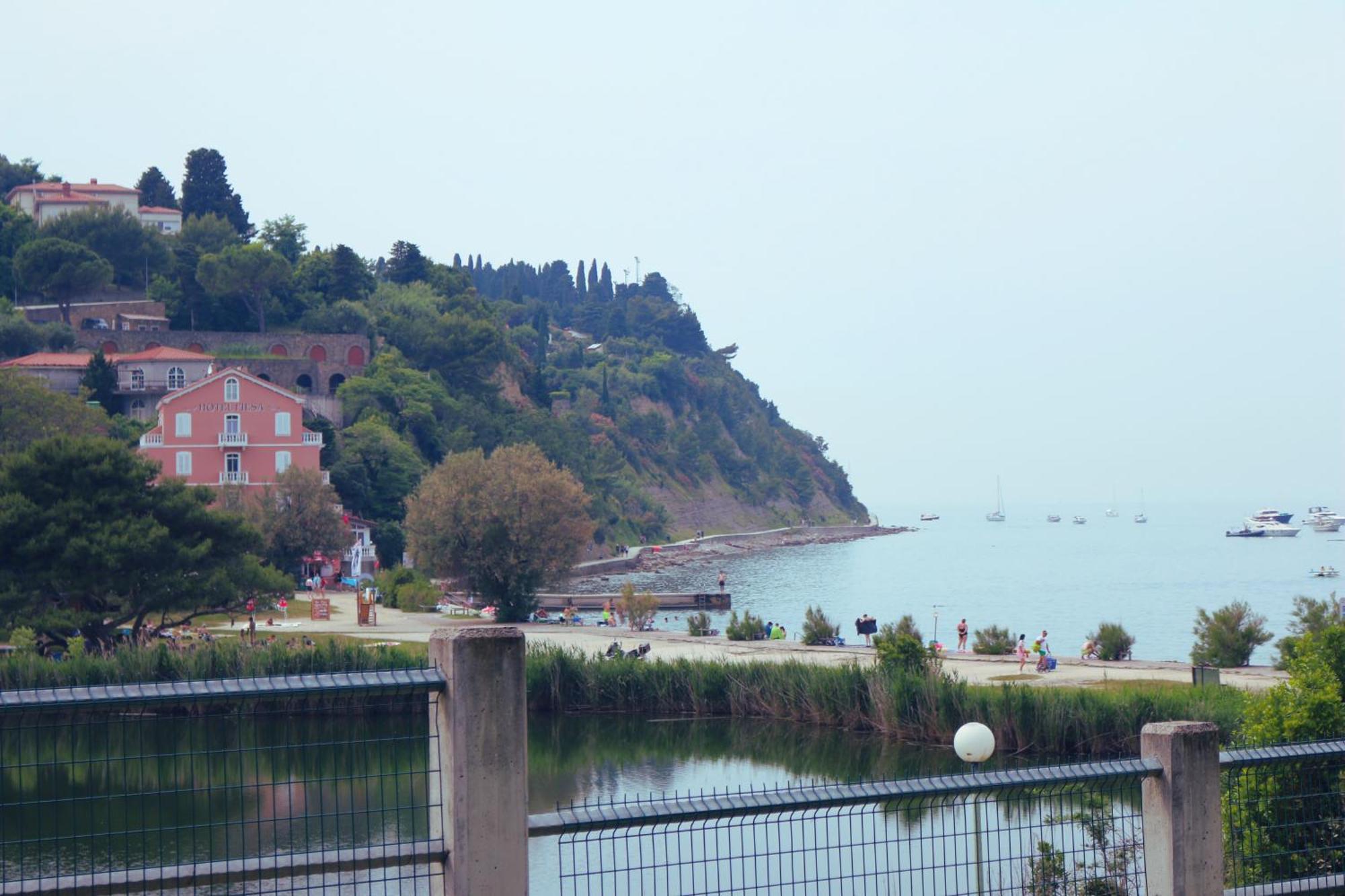 Apartament House - Private Oasis - Beachfront With A Sea View Terrace Piran